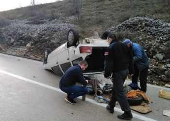 Prevrnuo se automobil kod Stoca