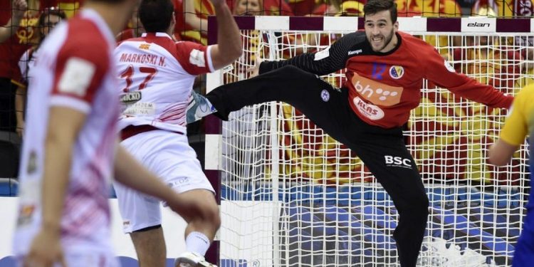 Benjamin Burić ubjedljivo vodi u takmičenju za najboljeg golmana svijeta