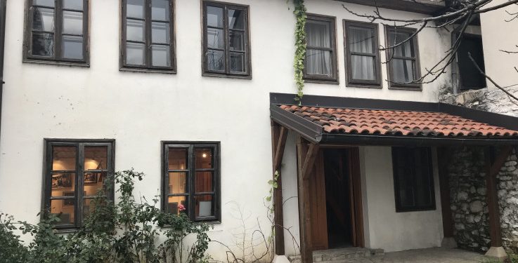 Rodna kuća Zuke Džumhura galerijski prostor, dom za njegovu umjetnost