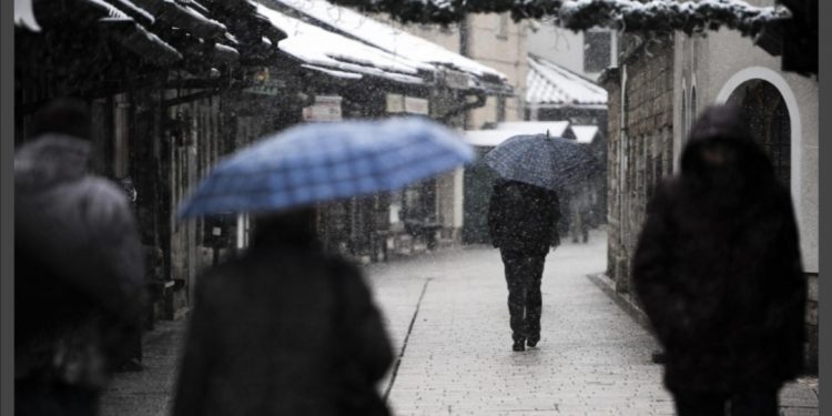 Stigla je promjena vremena: U BiH osvanuo snijeg, vraćaju se i minusi