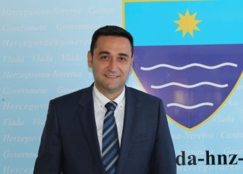 Ministar Hadžović: ”Nismo za to da se naši učenici pošalju kućama i da se nastava odvija online”