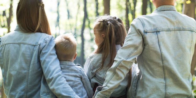 Zašto je priča o roditeljstvu priča o roditeljima, a ne o djeci