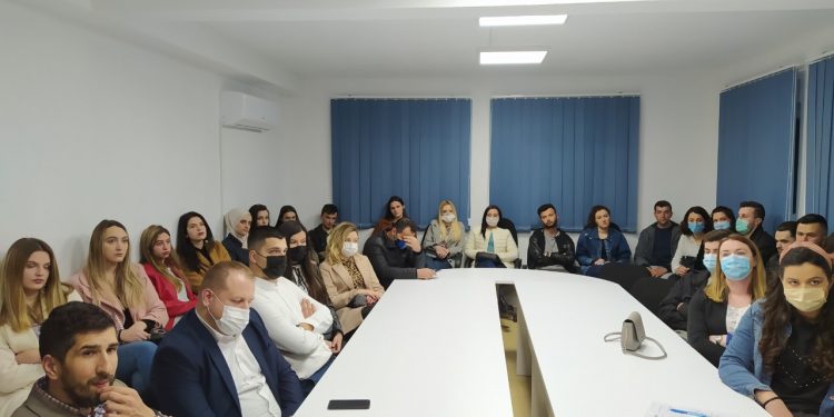 Asocijacija mladih SDA Stolac: Projekcija filma “Put u nezavisnost” te potpisivanje pristupnica u Stranku demokratske akcije za nove članove