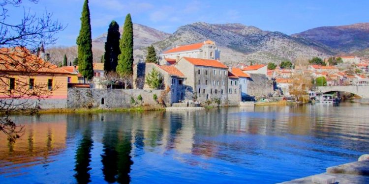Hodoljublja Zuke Džumhura: Trebinje