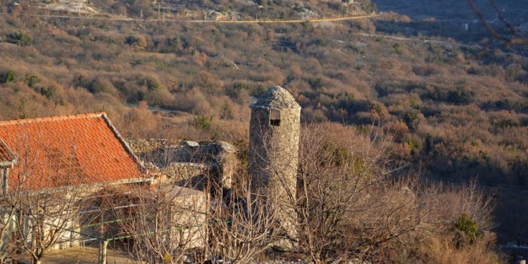 Kotezi: Hercegovačko selo sa dva stanovnika