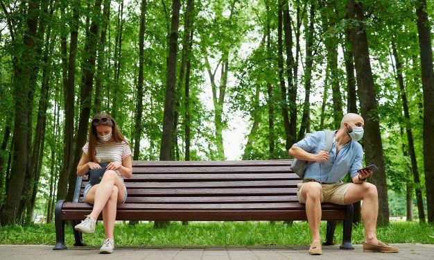 Nakon koliko vremena osobe koje su preboljele COVID-19 mogu biti u kontaktu s drugim ljudima