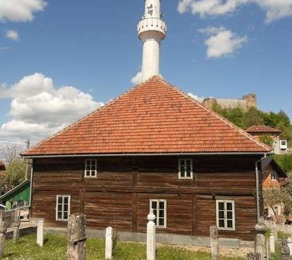 Džamija na Starom gradu u Bužimu najstarija je i najveća drvena džamija u Evropi