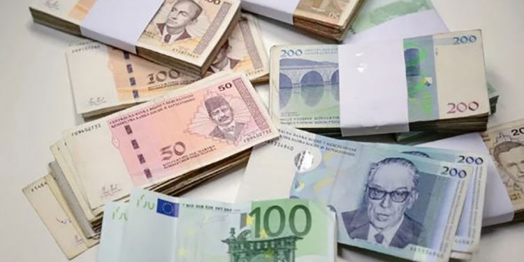 Znate li koliko svakog mjeseca od plate dajete za penziono osiguranje?
