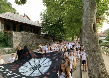 Stolac za Srebrenicu