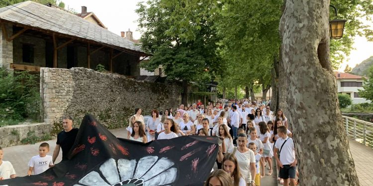 Stolac za Srebrenicu