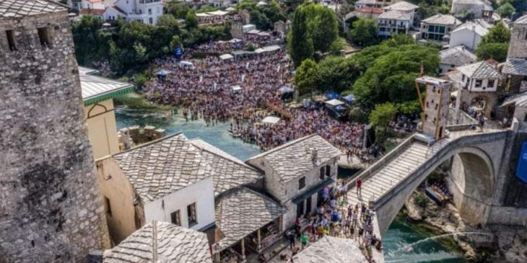 Red Bull Cliff Diving na Starom mostu