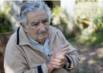 Jose Mujica: Živimo u društvu prekomernih potreba! Kupujemo da bismo bacali, a to ne plaćamo novcem, već svojim životom!