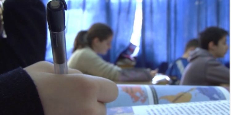 Nova školska godina pred vratima, model nastave u FBiH neizvjestan