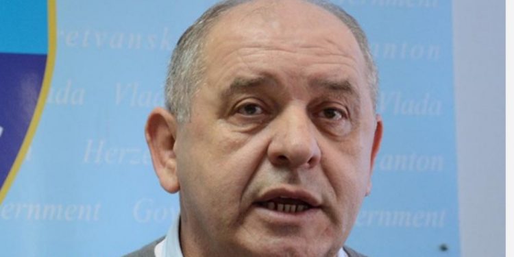 Pavlović: Ako se ne uozbiljimo, mogli bi imati burnu jesen