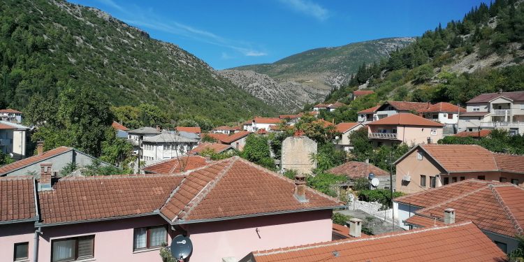 U BiH jutros pretežno vedro, magla po kotlinama Bosne