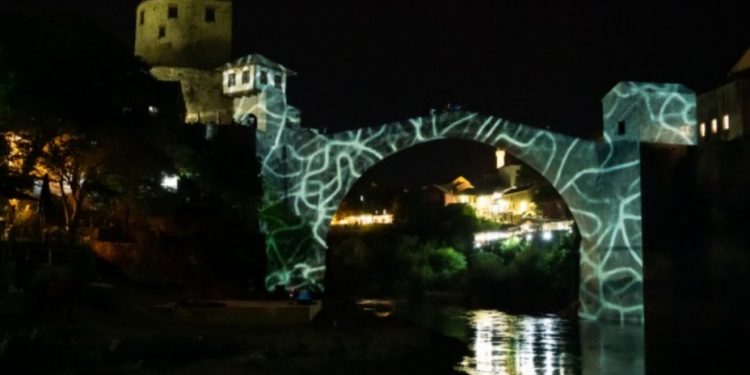 Stari most prvi put osvjetljen 3D grafikom