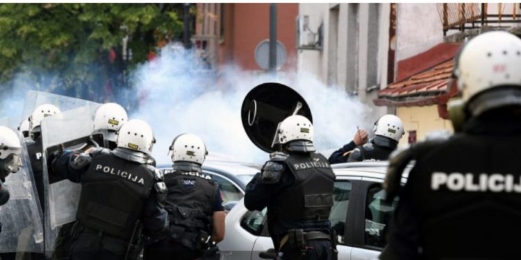 Događaji na Cetinju ogolili duboke podjele u Crnoj Gori