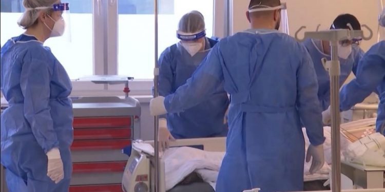 Sve manje vakcinisanih u BiH, zdravstveni sistem ponovo na udaru