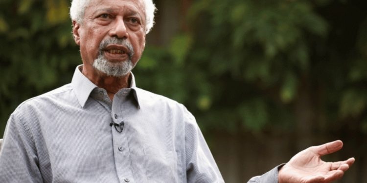 Nobelovac Gurnah: Migrante dočekati sa suosjećanjem, a ne bodljikavom žicom