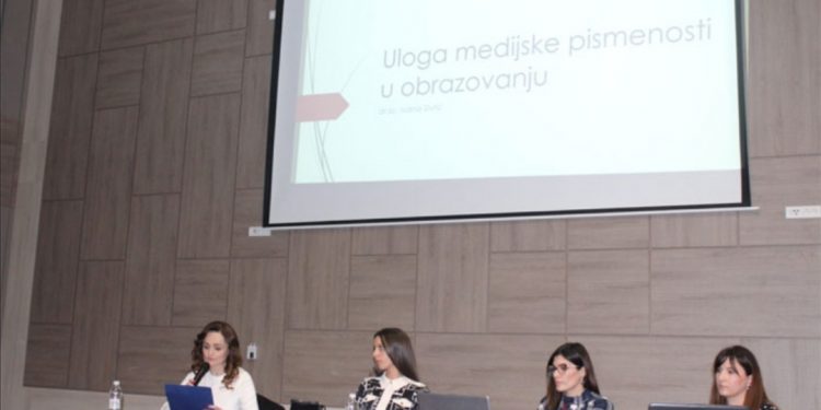 Poruka tribine u Neumu: Jedan sat pred ekranom djetetu pogoršava psihičko zdravlje