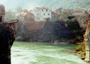 Na današnji dan prije 28 godina srušen Stari most