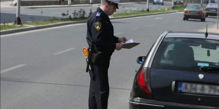 Uskoro u BiH veće kazne za vozače koji voze sporije