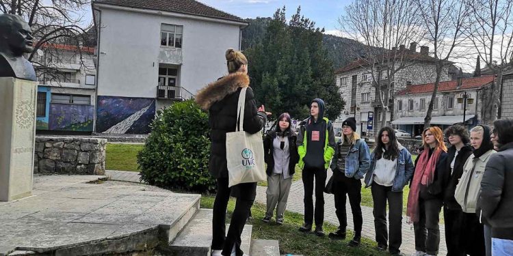 JU Srednja škola Stolac: Posjeta učenika i profesora UWC Mostar