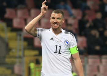 Džeko razočaran nakon poraza Zmajeva poslao poruku: Nogomet se ne može igrati bez rizika