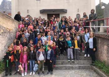 Prva osnovna škola Stolac: Učenici uživali u predstavi “Zlatokosa”