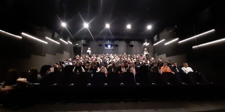 Prva osnovna škola Stolac: Učenici uživali uz film “Pas”