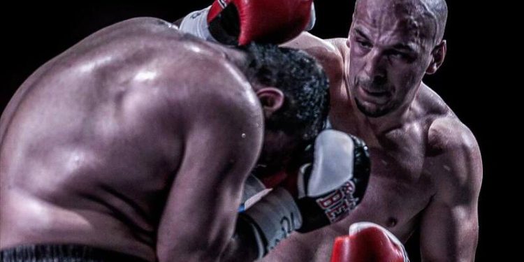 Bh. bokser Iron Puki brutalno nokautirao Nijemca Schimdta i postao prvak Evrope