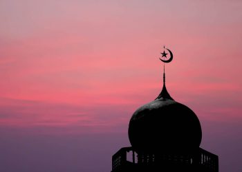 Večeras sa akšamskim ezanom nastupa Lejletul-Bedr koji nas uči da je snaga u jedinstvu muslimana
