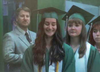 Farisa Vojnović uspješno završila YES program i maturirala u Tumwater Highschool