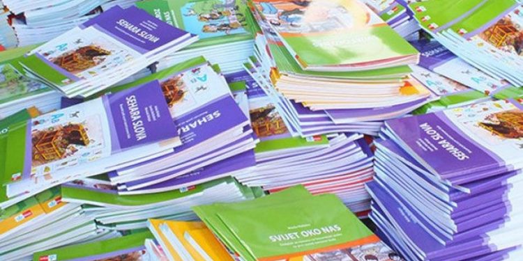 Osigurano 400 hiljada KM za besplatne udžbenike osnovcima u FBiH