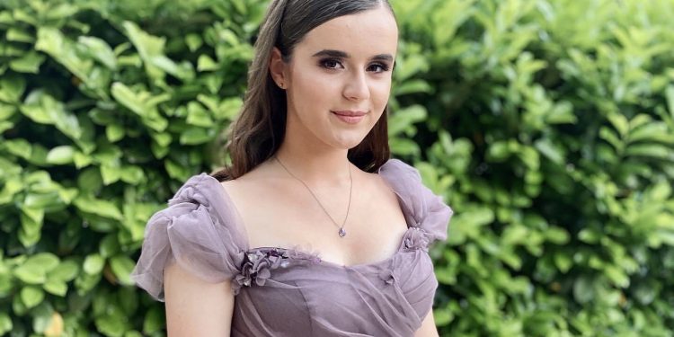 Amina Gutošić učenica generacije 2018.- 2022. godine
