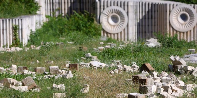 Partizansko spomen-groblje u Mostaru potpuno devastirano