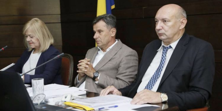 Ispunjenje Novalićevog obećanja: Za obnovu Partizanskog groblja Mostar 200.000 KM