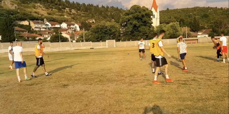 FK Iskra: Pripreme su krenule, trening (VIDEO)