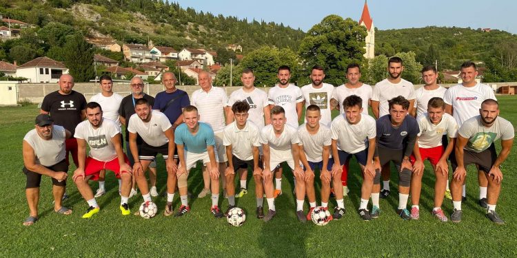 Uprava FK Iskra posjetila trening seniora i omladinaca