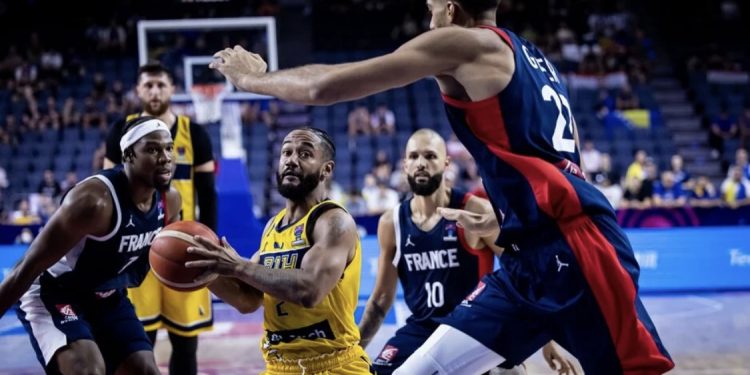 Košarkaši BiH izgubili od Francuske, ipak smo ostali u igri za prolazak dalje