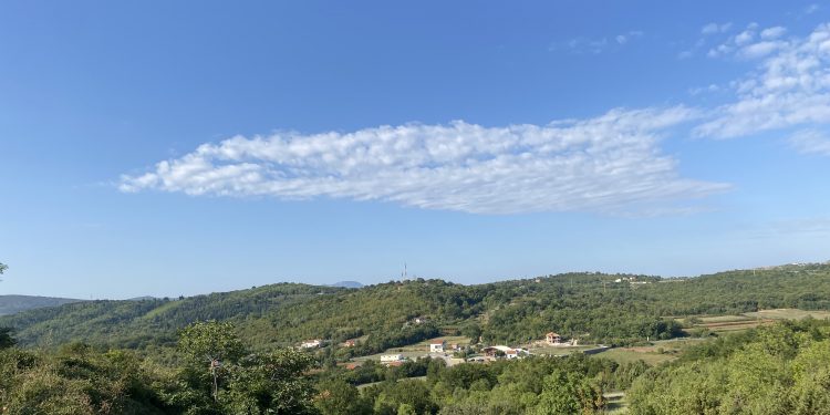 Danas sunčano uz malu do umjerenu naoblaku