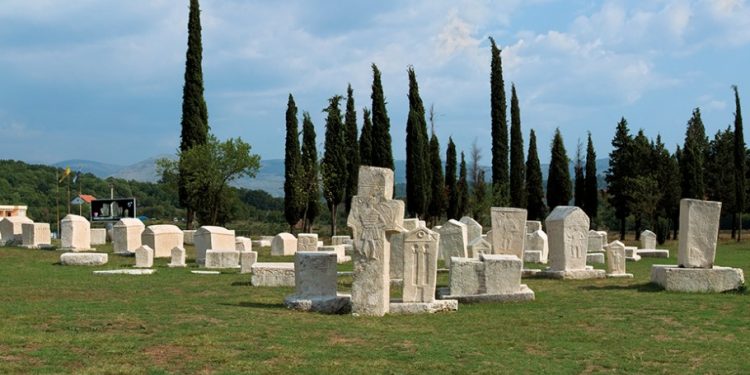 UNESCO reagovao na gradnju u blizini nekropole Radimlja i Starog mosta u Mostaru