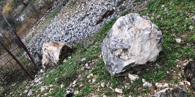 Građani u strahu. Novi odron u naselju Uzinovići