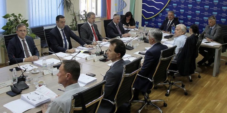 Vlada HNK nije odlučila isplatiti 1.080 KM za 5.500 radnika