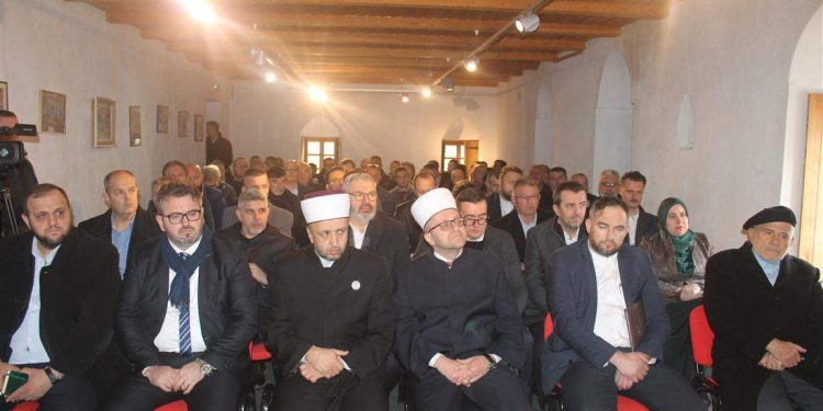 Naučni skup u Stocu: Imami su prednjačili u procesima povratka, obnove i izgradnje mira i povjerenja