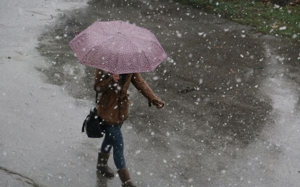 Snijeg će padati i u narednim danima, a na jugu kiša