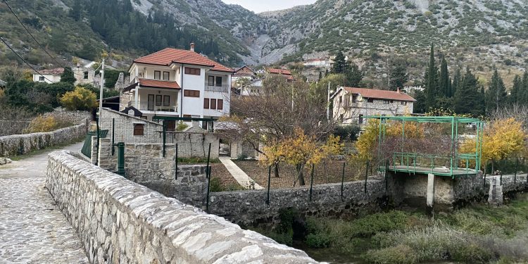 Danas u BiH pretežno oblačno vrijeme sa slabom kišom