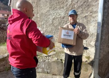 “Merhamet“ RO Mostar uručio prehrambene pakete porodicama slabijeg materijalnog stanja u Stocu