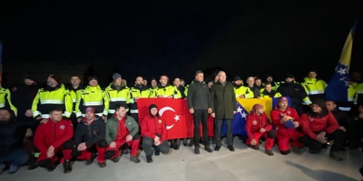Pripadnici Federalne uprave civilne zaštite i Gorske službe spašavanja kreću na put prema Turskoj