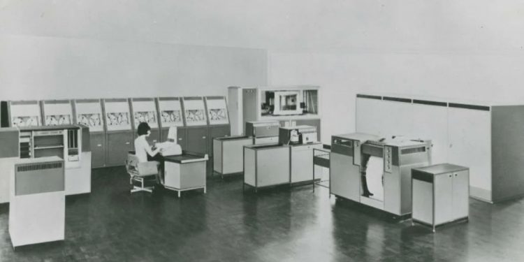 Zavirite u prošlost poslovanja: Fotografije koje prikazuju radna mjesta kroz 1970-te i 1980-te